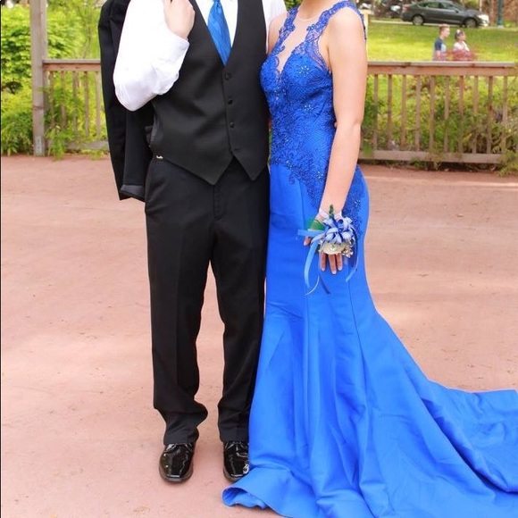 Prom dress - Picture 1 of 4